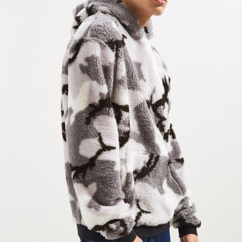 UO Camo Fluffy Soft Blanket Feel Polar Hoodie Sweatshirt - Picture 2 of 9